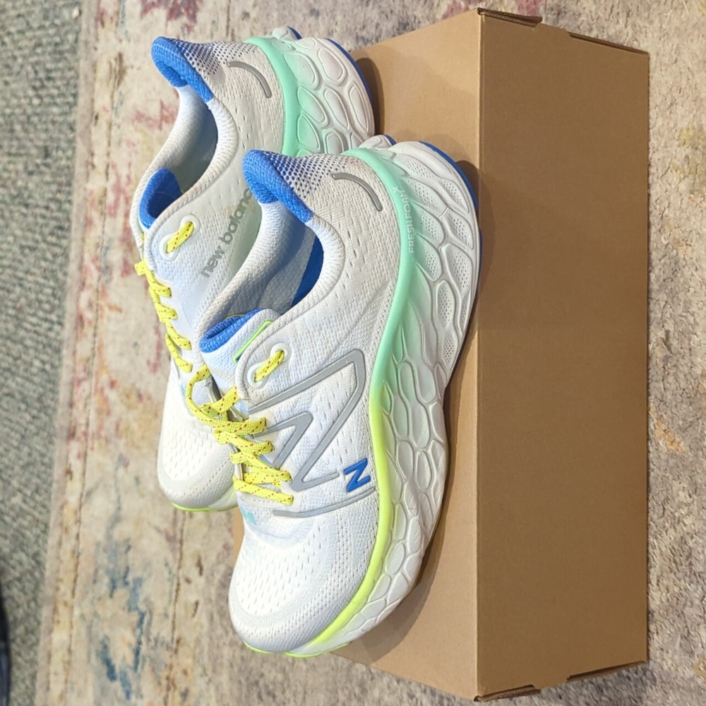 New Balance MORE, Ws 8,Brand New, Worn Once, White, Neon Grn/Blue/Teal Acnts